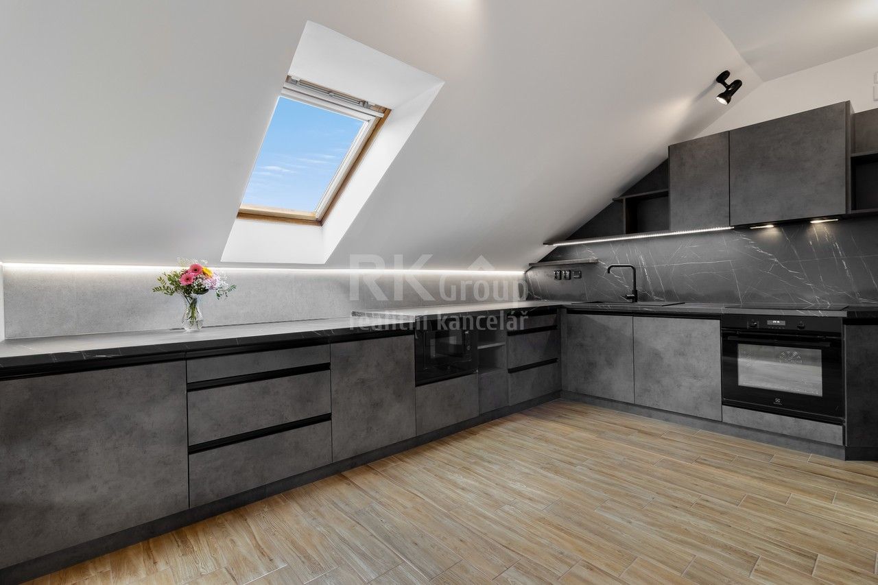 Prodej byt 4+kk - Buzulucká, Komárov, 118 m²