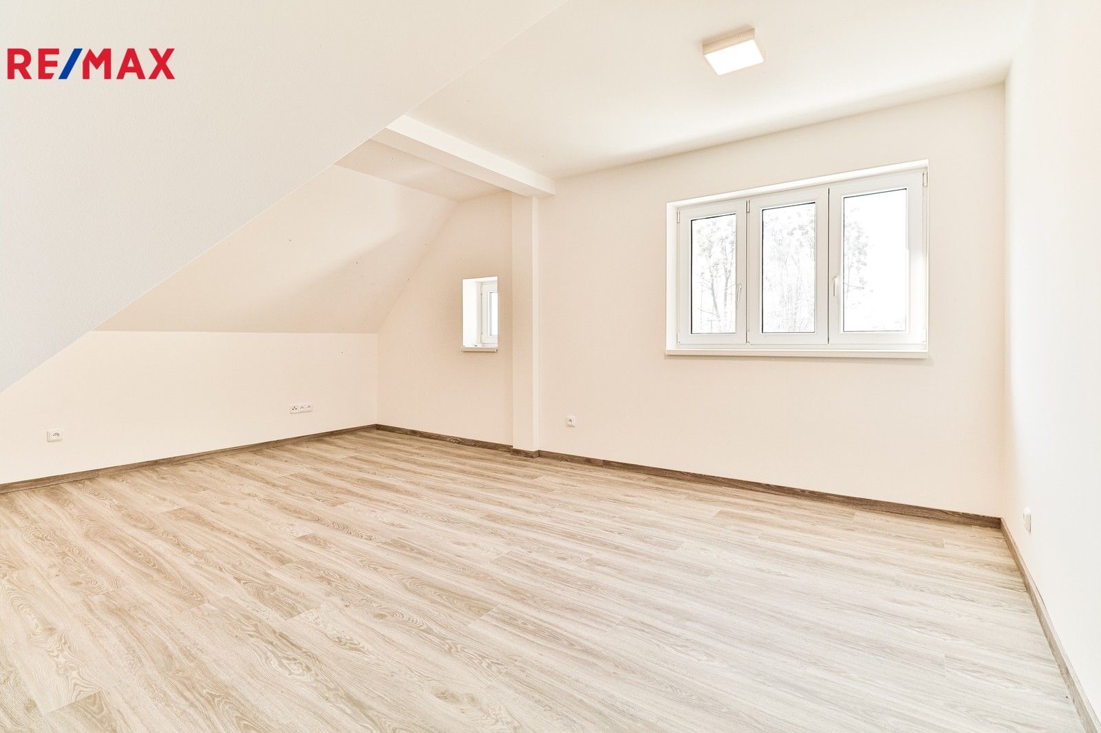 Pronájem byt 3+1 - Kaňovice, 50 m²