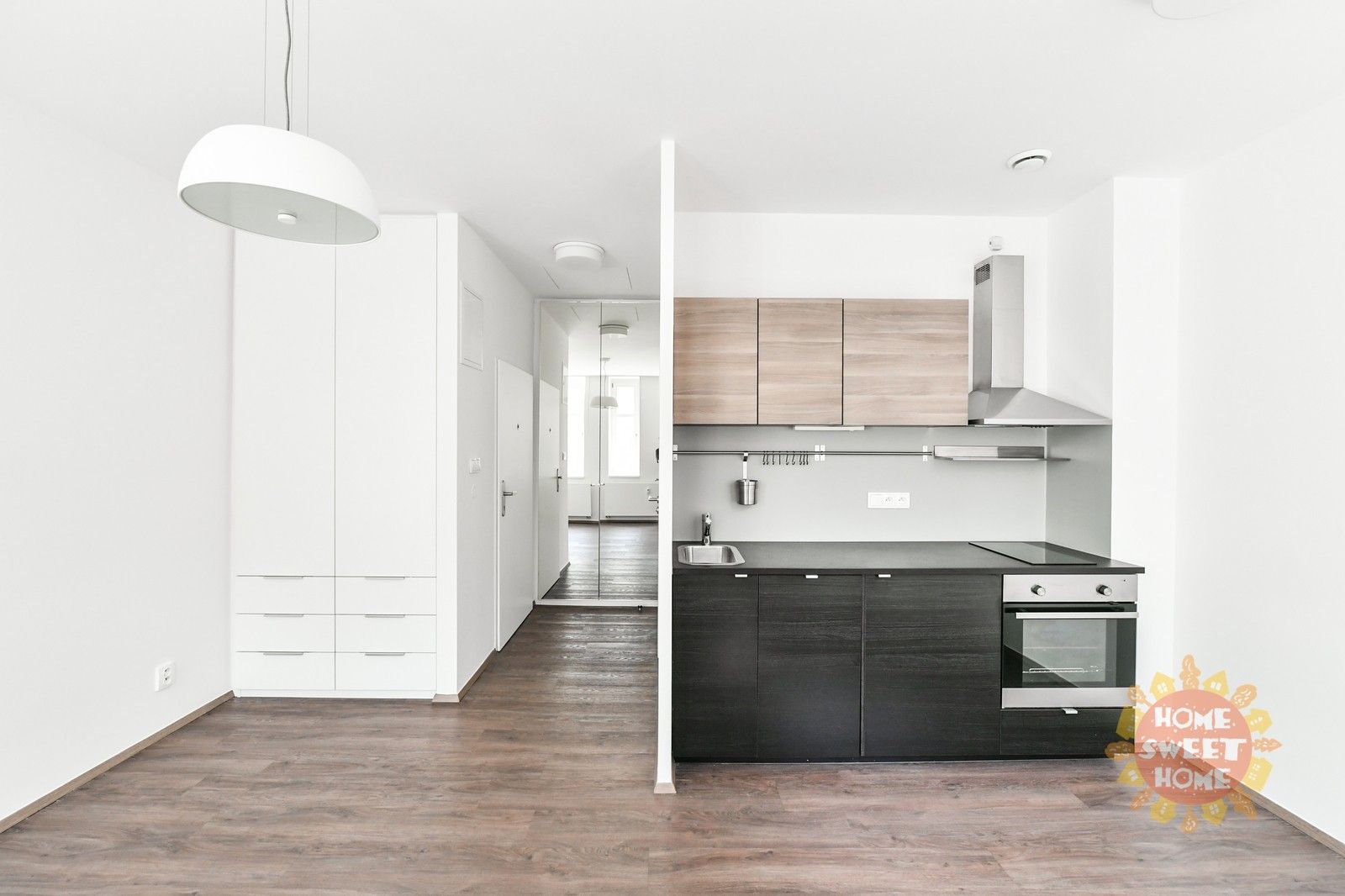 Pronájem byt 1+kk - Lucemburská, Praha, 30 m²