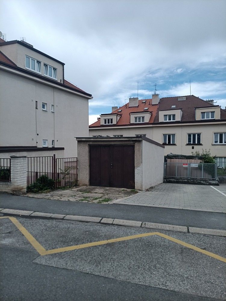 Garáže, Praha - Michle, okres Praha 4, Hlavní město Praha, 23 m²