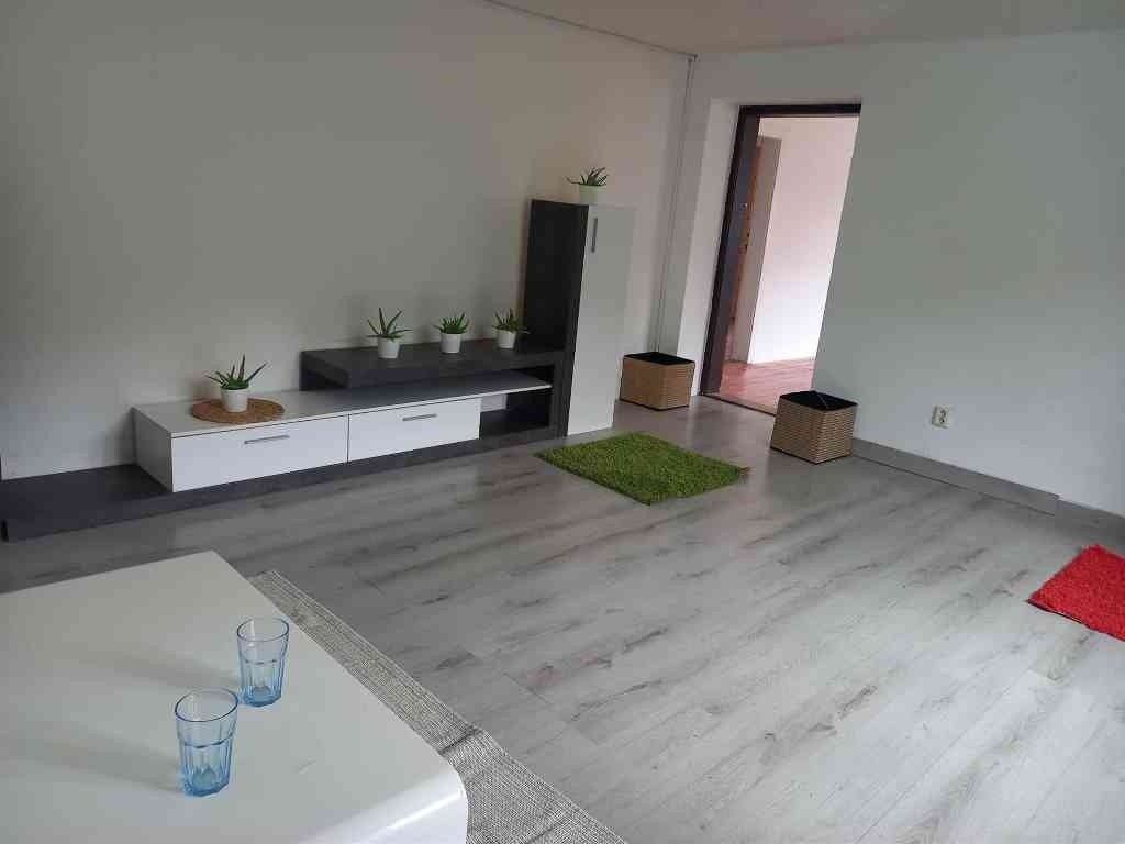 Pronájem byt 3+1 - Na Skále, Řícmanice, 87 m²