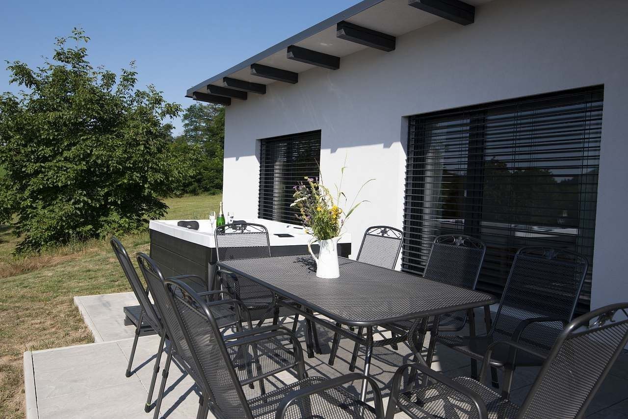 Chata · Nečín - Žebrák u Nečína, Středočeský kraj - 3