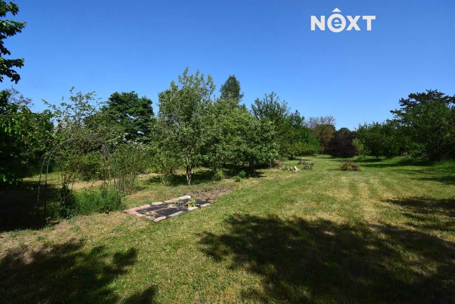 Louka, 7 326 m²