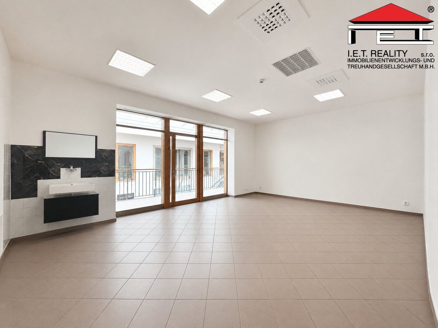 Obchodní prostory, Orlí, Brno, 33 m² - 1