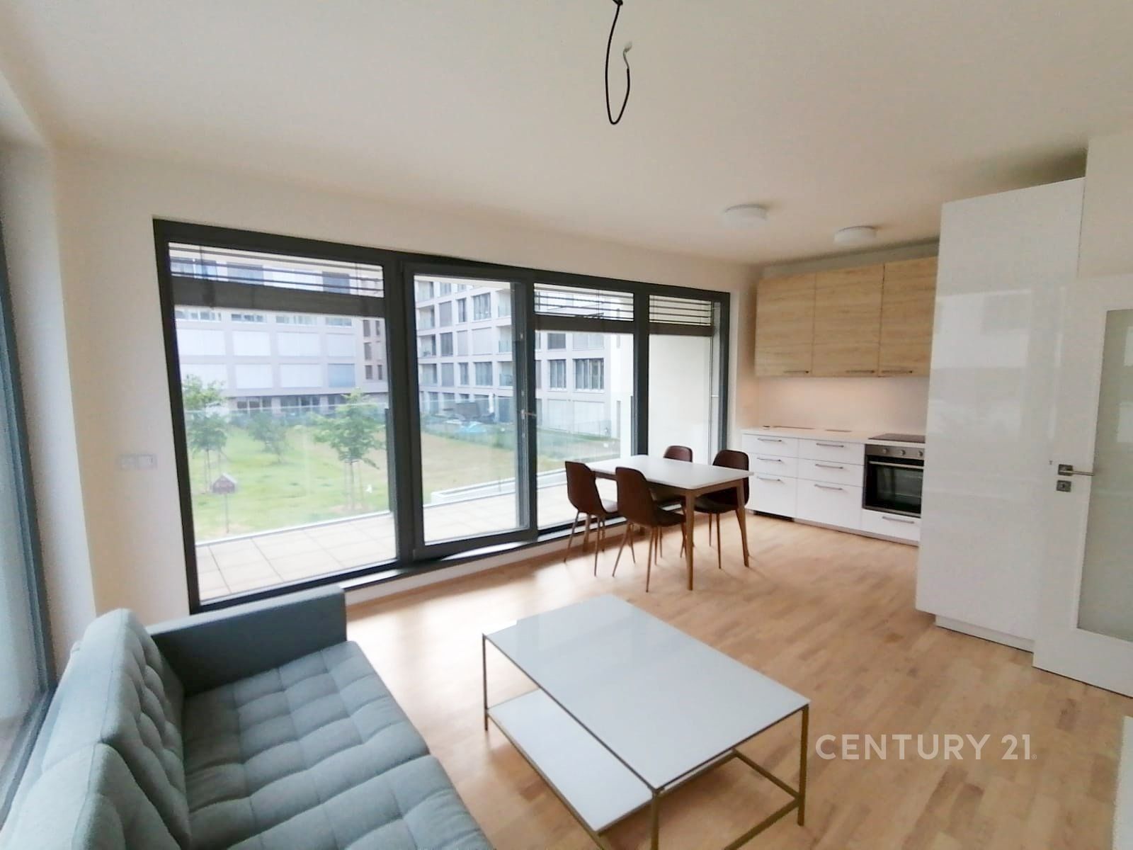 2+kk, U Mlýnského kanálu, Praha, 50 m²