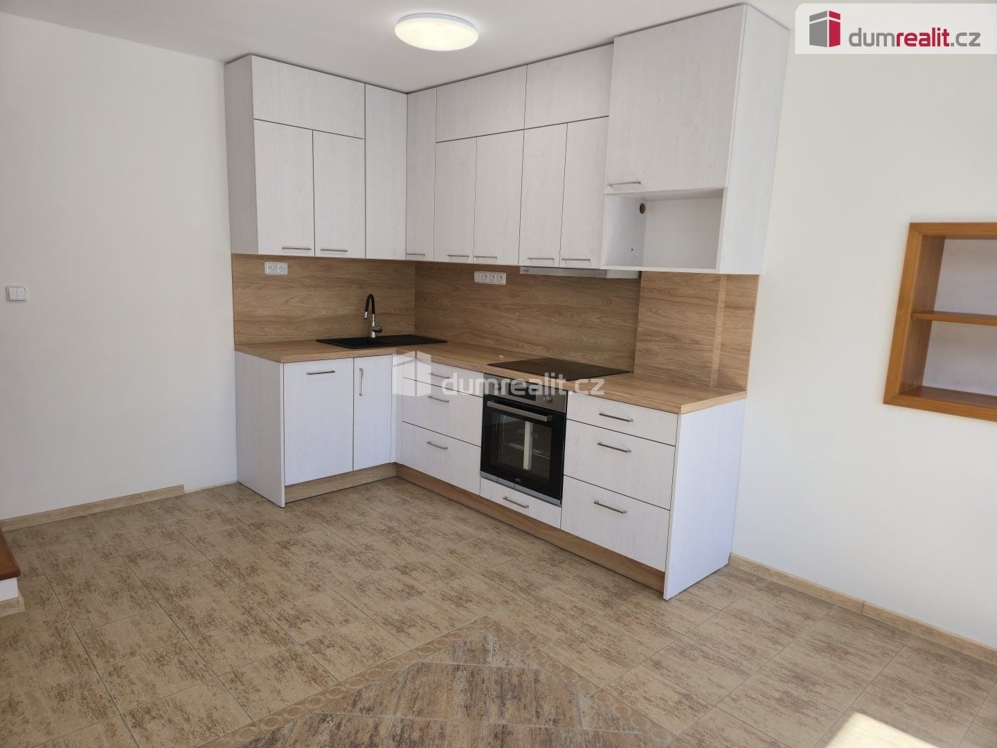 3+kk, Straky, 74 m² - 1