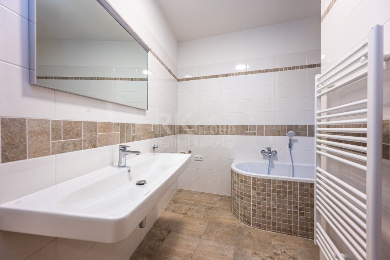 3+kk, Komenského náměstí, Slaný, 62 m² - 2