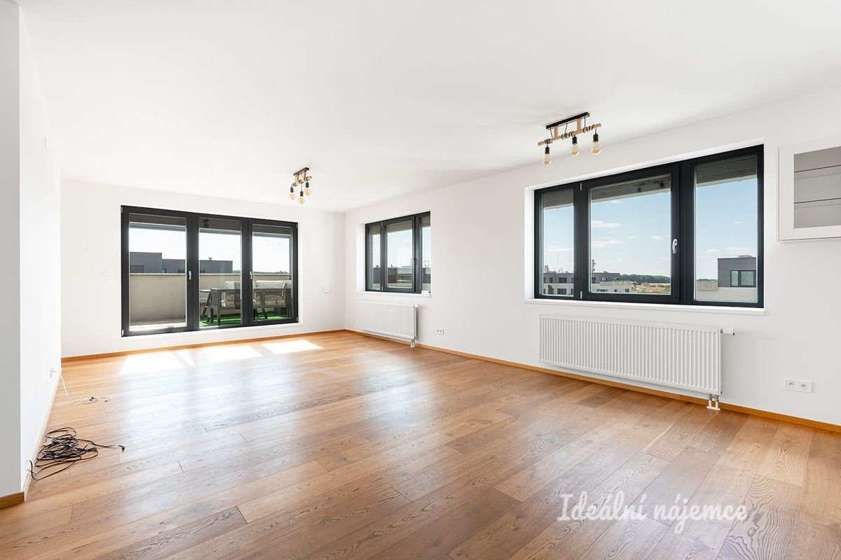 Byt 4+kk · 117 m² · Karla IV., Horoměřice - 4