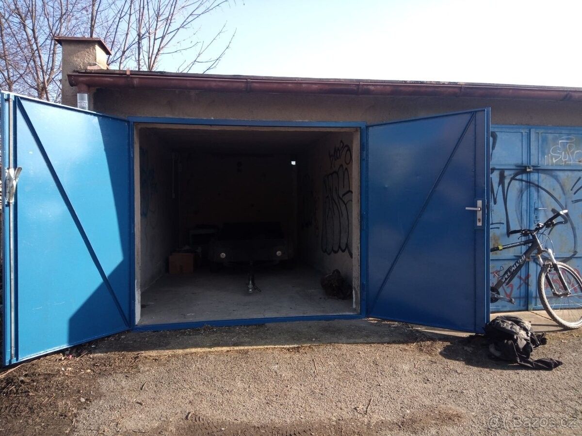 Garáže, Praha, 141 00