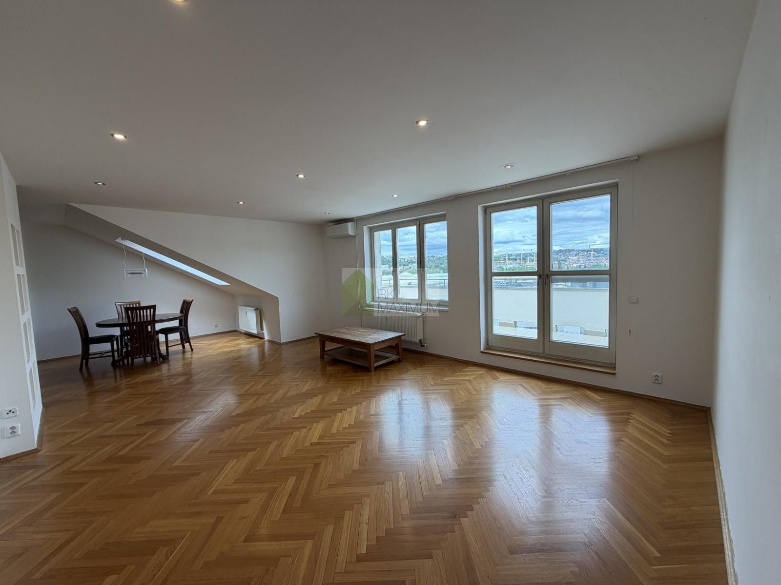 Prodej byt 3+kk - Levá, Praha, 137 m² - 5