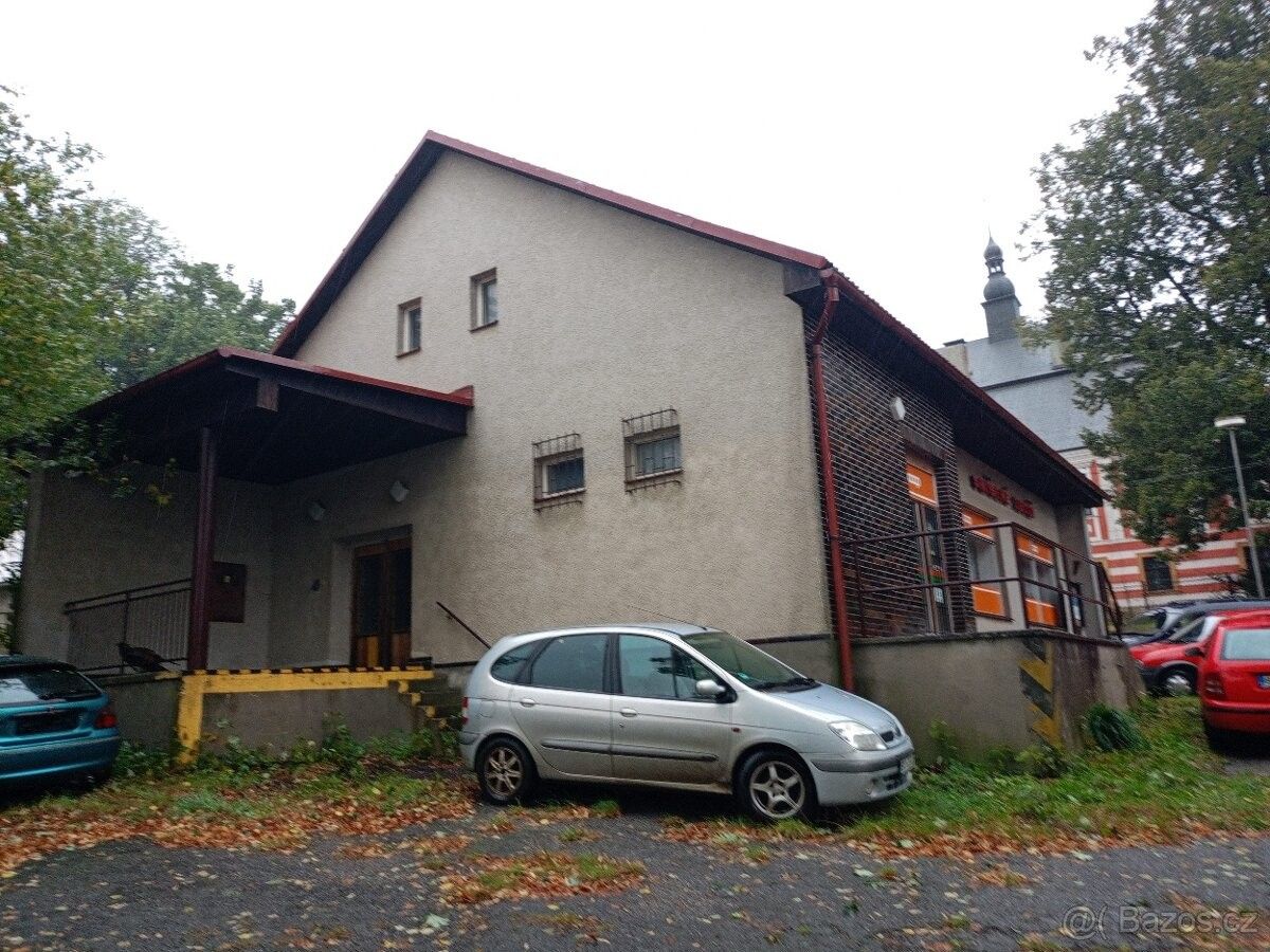 Prodej rodinný dům - Praha, 147 00