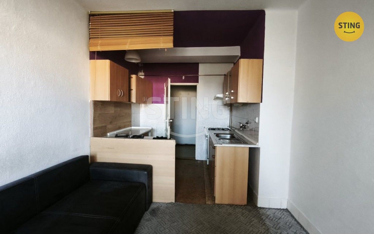 2+kk, U Oblouku, Ostrava, 42 m²