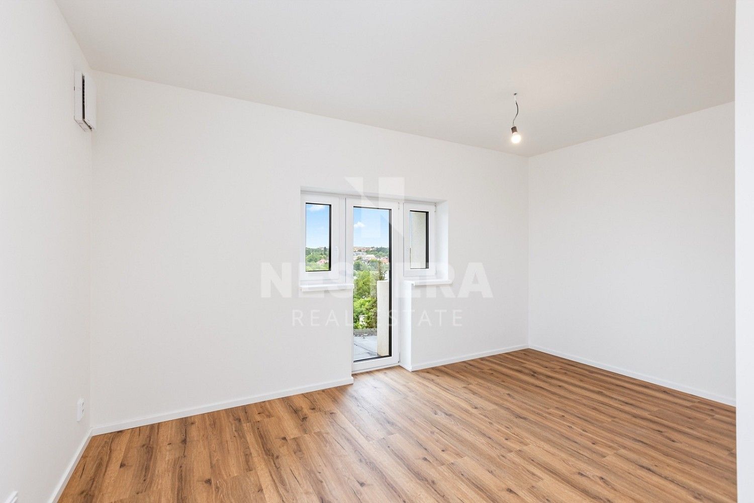Byt 1+kk · 35 m² · Praha - Kyje, okres Praha 14, Hlavní město Praha - 4