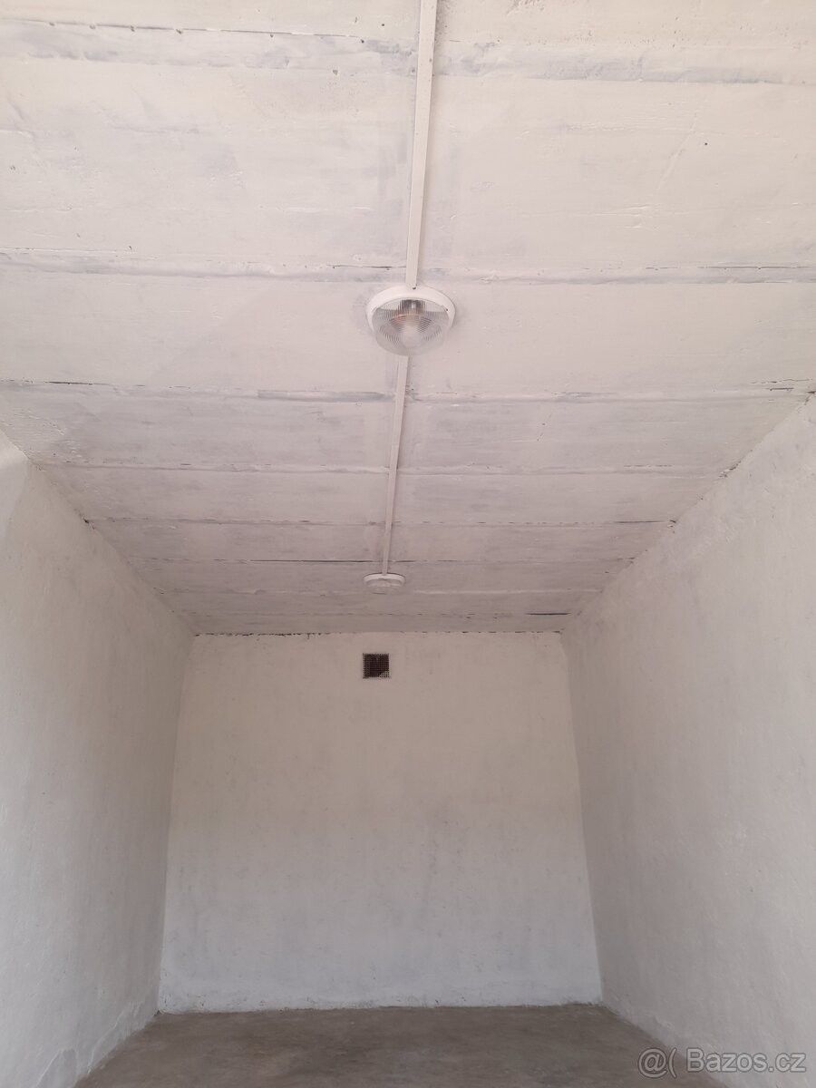 Pronájem garáž - Slaný, 274 01