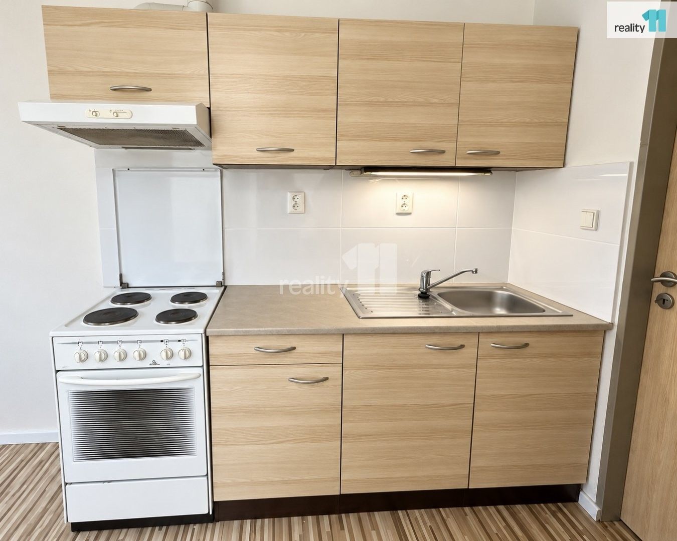 Byt 1+kk · 28 m² · Českobrodská, Praha - 4