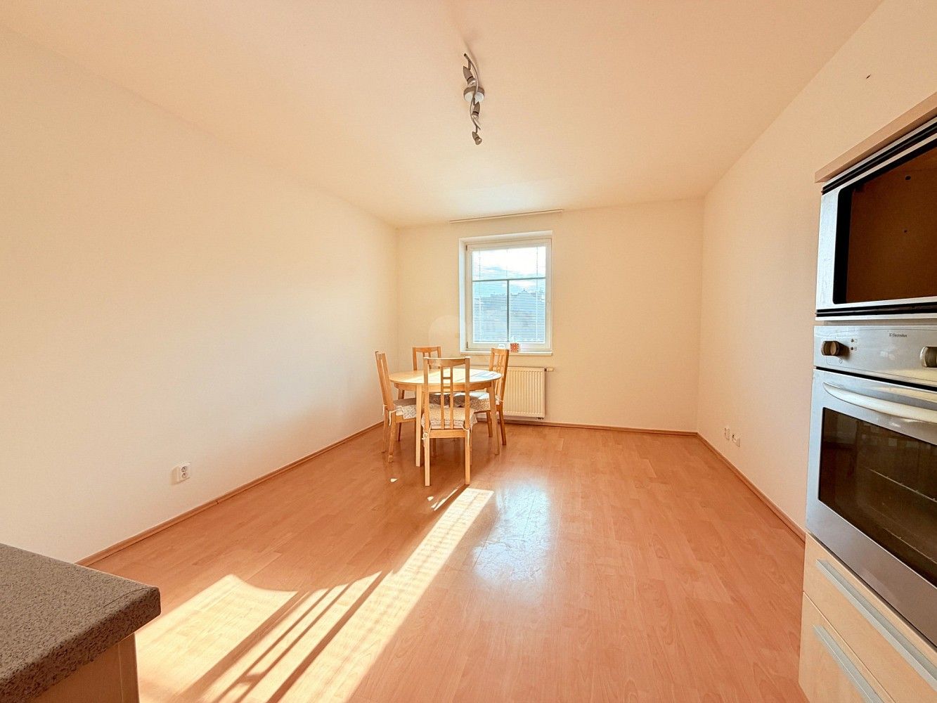 2+kk, Velehradská, Praha 3 - Vinohrady, 48 m² - 2