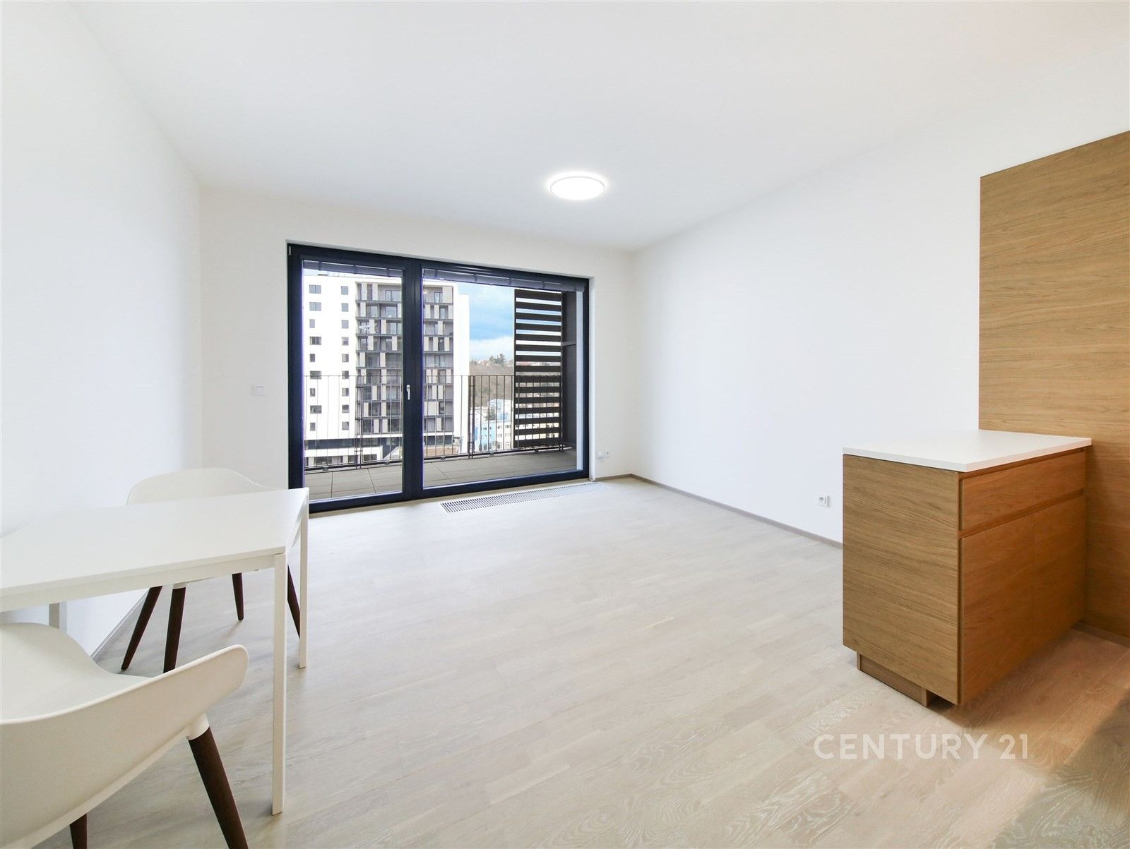 1+kk, Mezi vodami 2416, Praha, 40 m²