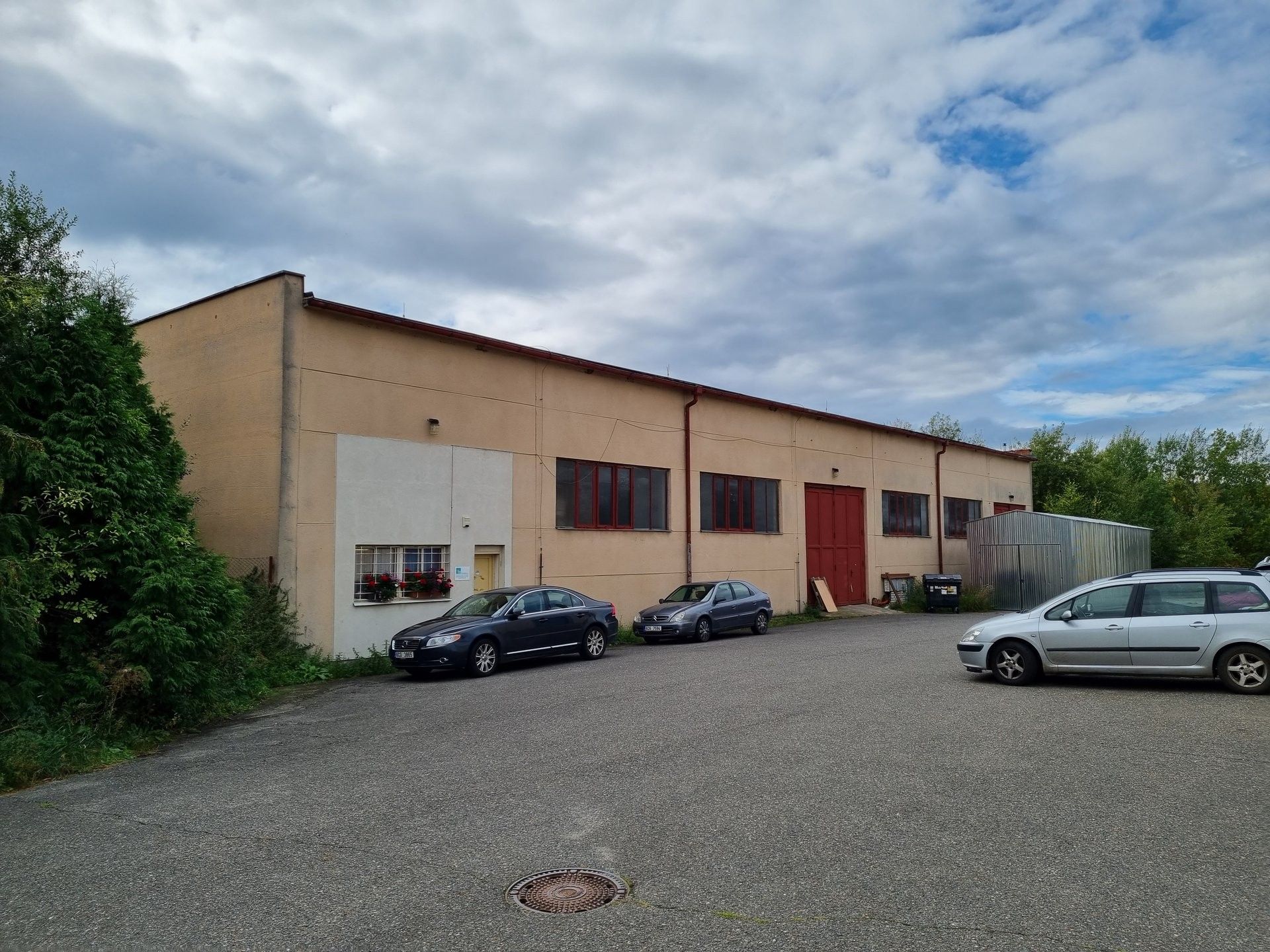 Výrobní prostory, Všemyslice, 702 m²