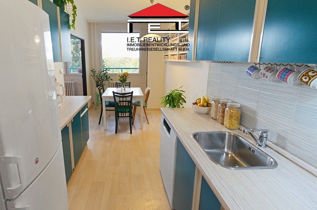 Prodej byt 3+1 - Zdiměřická, Praha, 71 m²