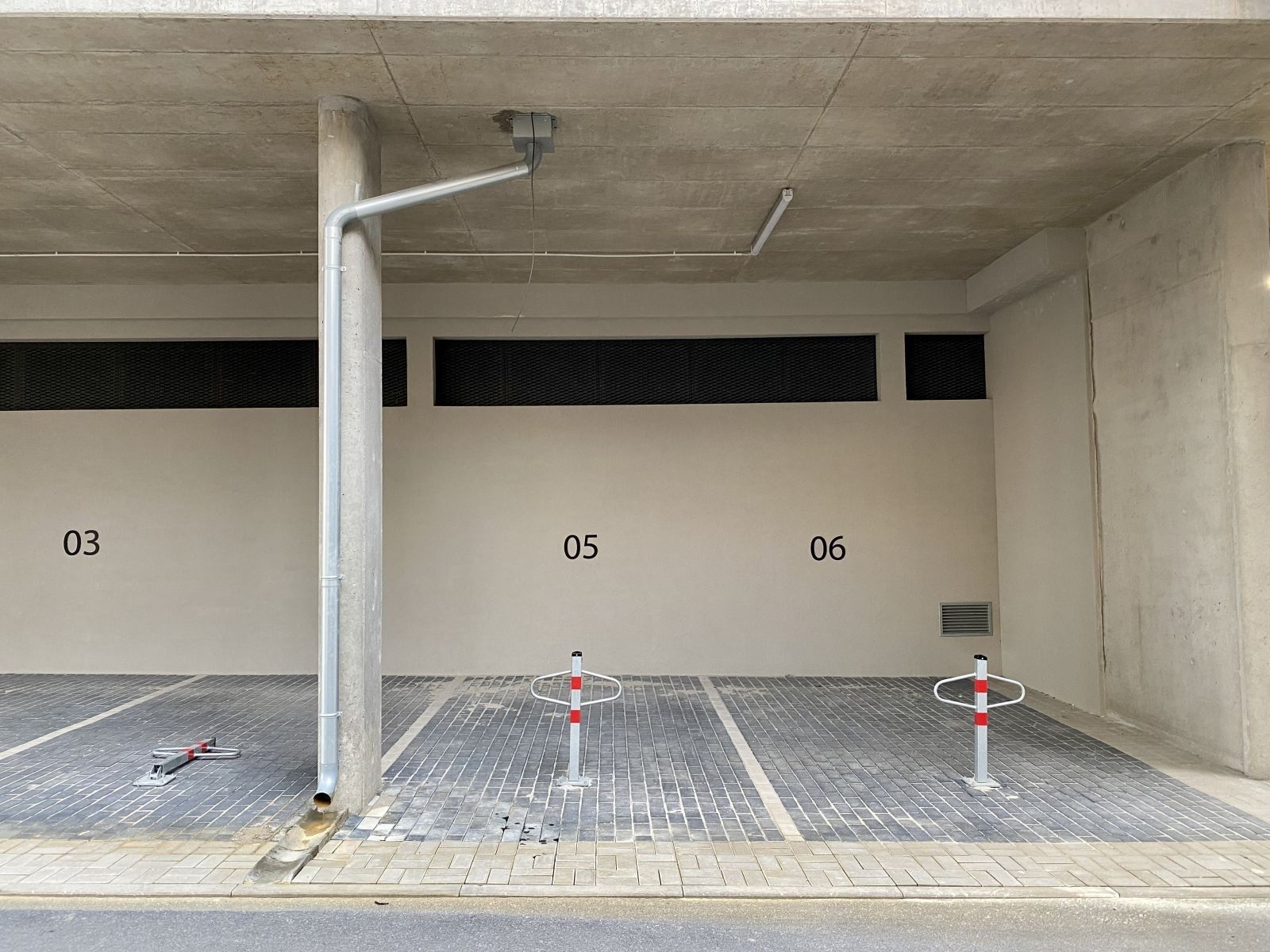 Garáže, Olgy Havlové, Praha - Žižkov, 13 m²
