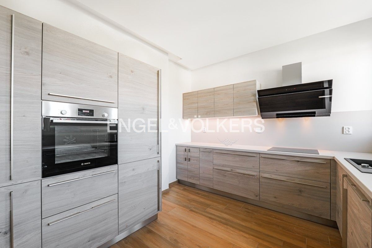 Pronájem byt 4+1 - Střešovická, Praha, 142 m² - 5