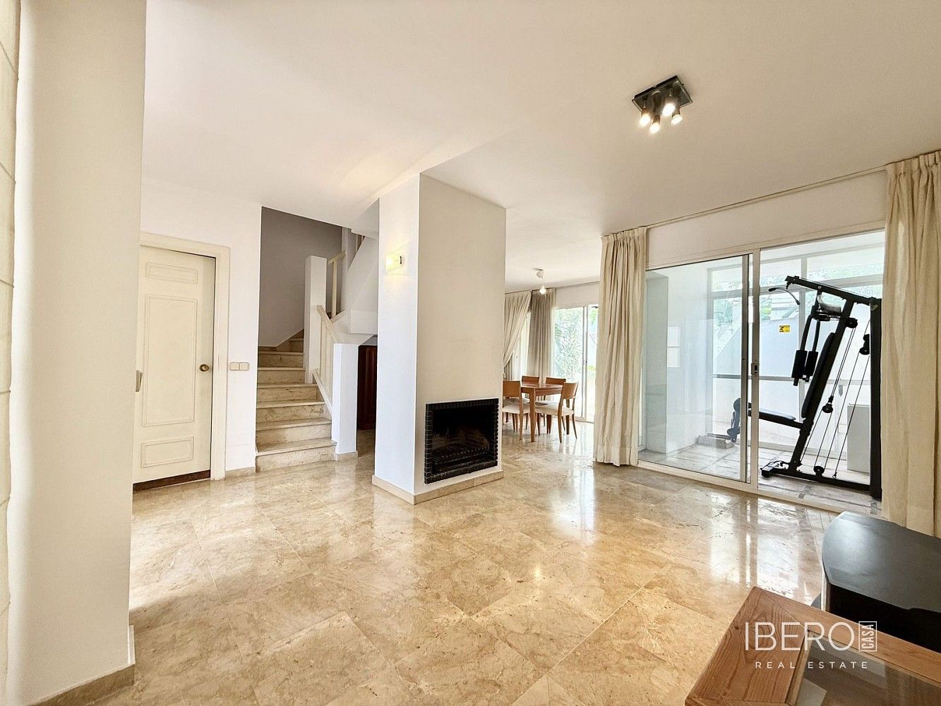 Prodej rodinný dům - Nueva Andalucía, ES, 160 m² - 2