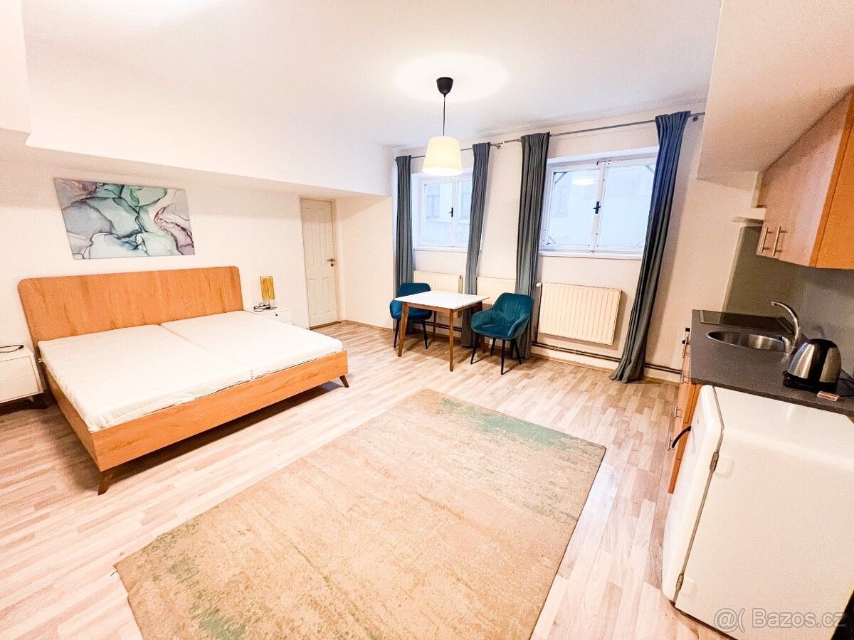 Pronájem byt - Znojmo, 669 02