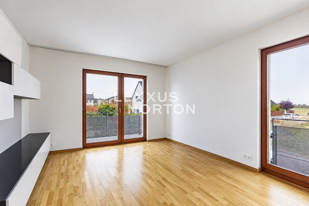 Byt 3+kk · 143 m² · V bytovkách, Praha 10 - Uhříněves - 4
