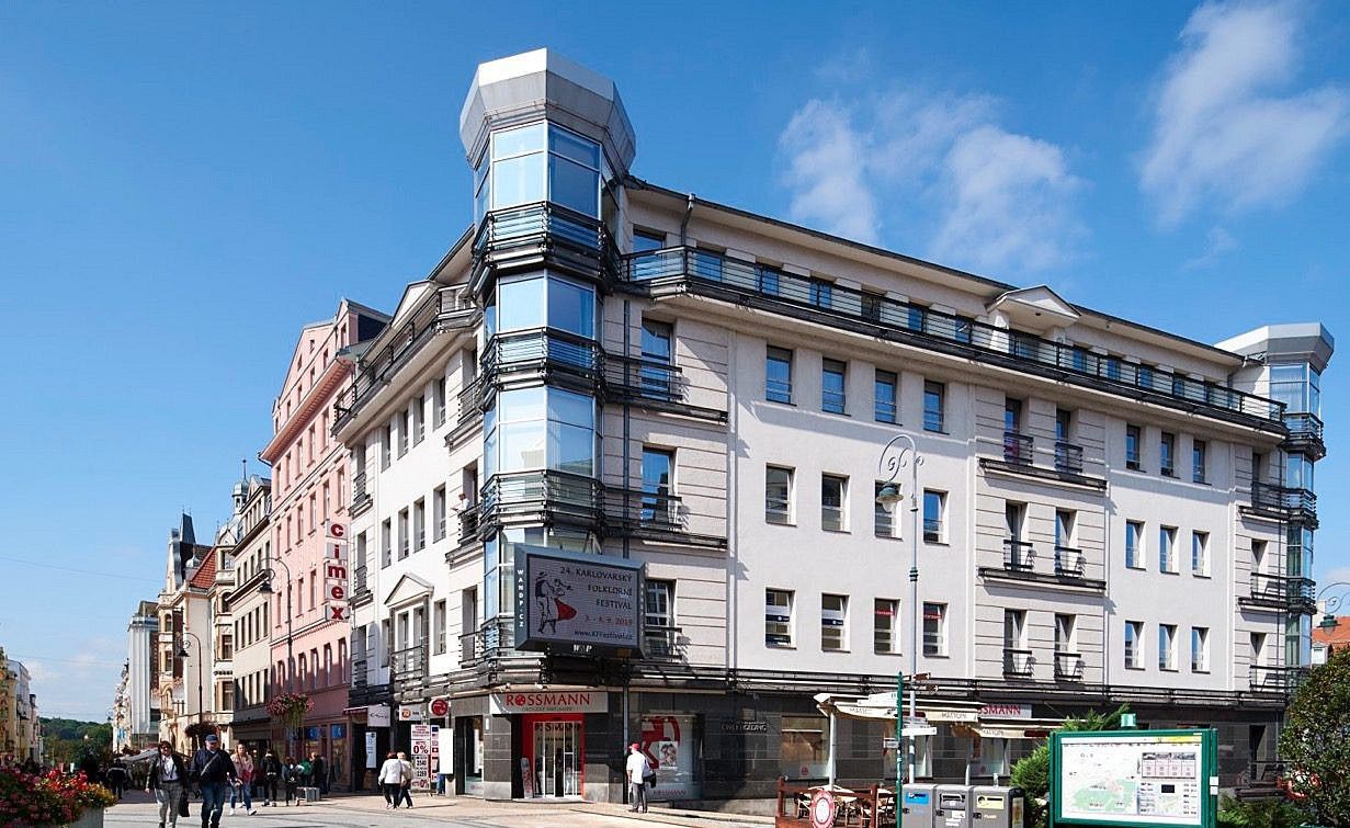 Obchodní prostory, Karlovy Vary, 179 m² - 1