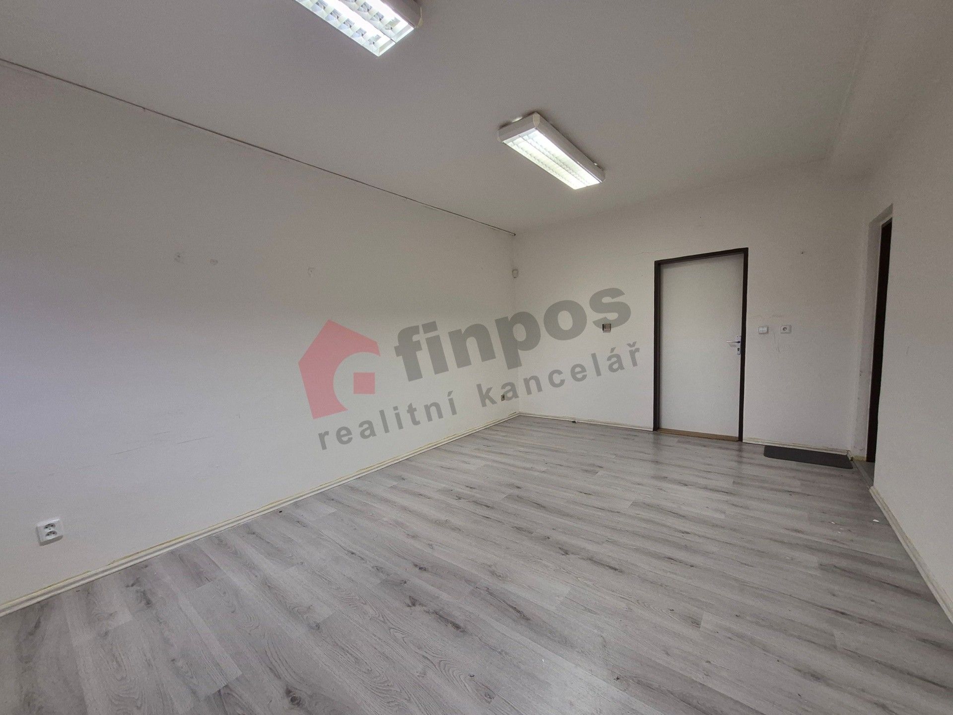 Pronájem obchodní prostory - Ringhofferovo náměstí 550, Kamenice, 19 m²