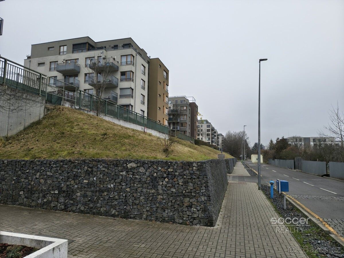 Garáž