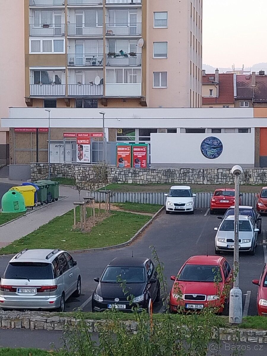 Garáže, Chomutov, 430 01