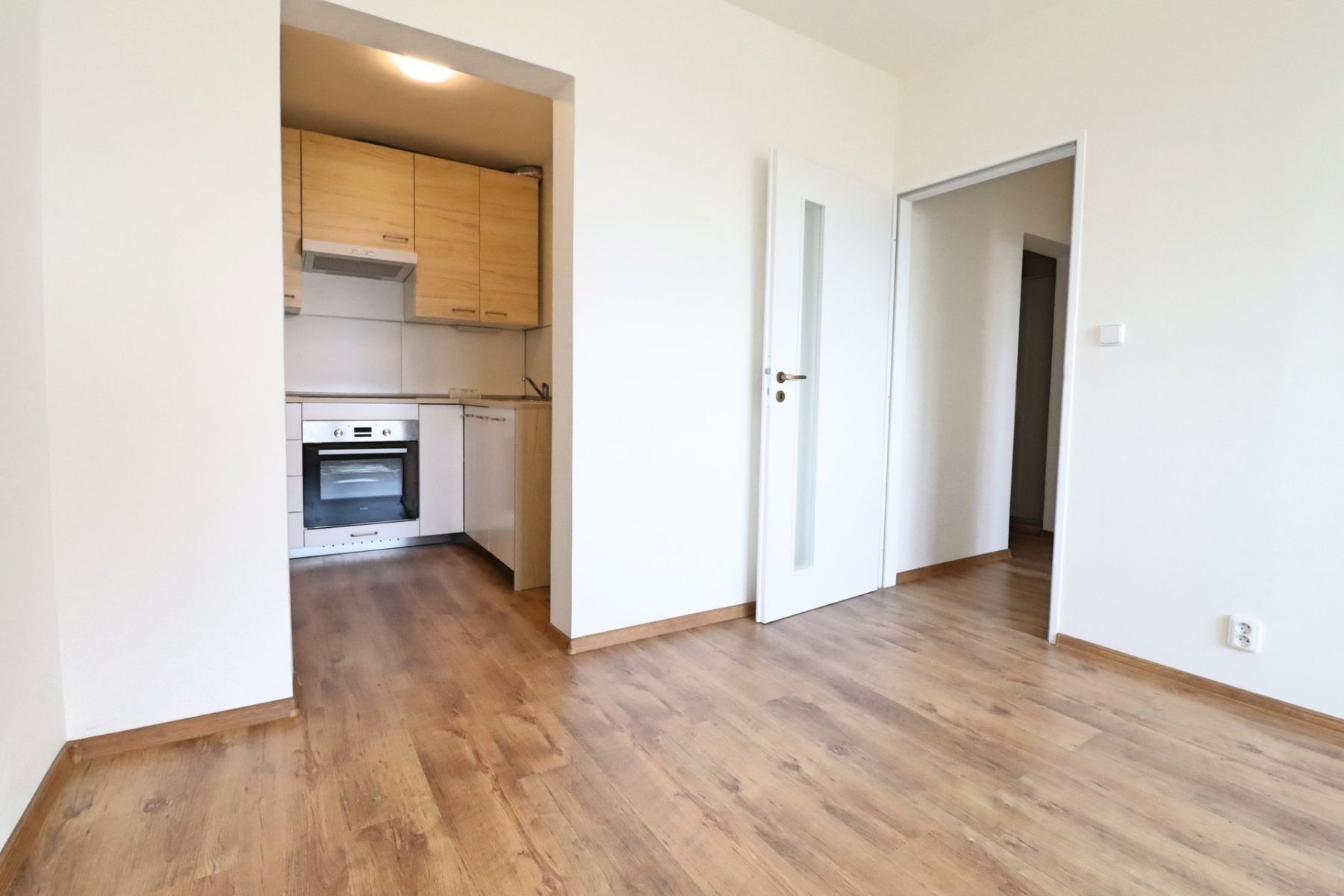 Pronájem byt 2+kk - Machuldova, Praha - Kamýk, 40 m² - 5