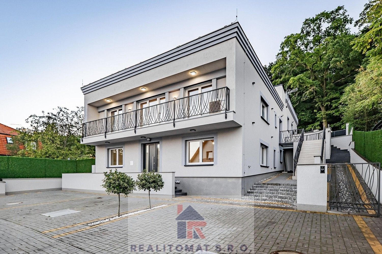 Rodinné domy, Praha - Komořany, okres Praha 12, Hlavní město Praha, 175 m² - 2