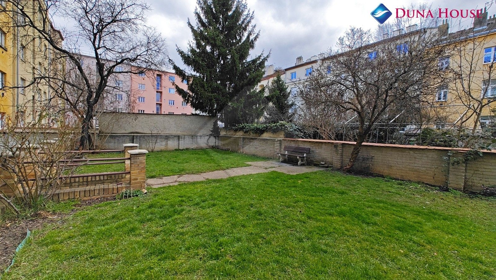 Byt 1+kk · 35 m² · Nad Primaskou, Praha - 3