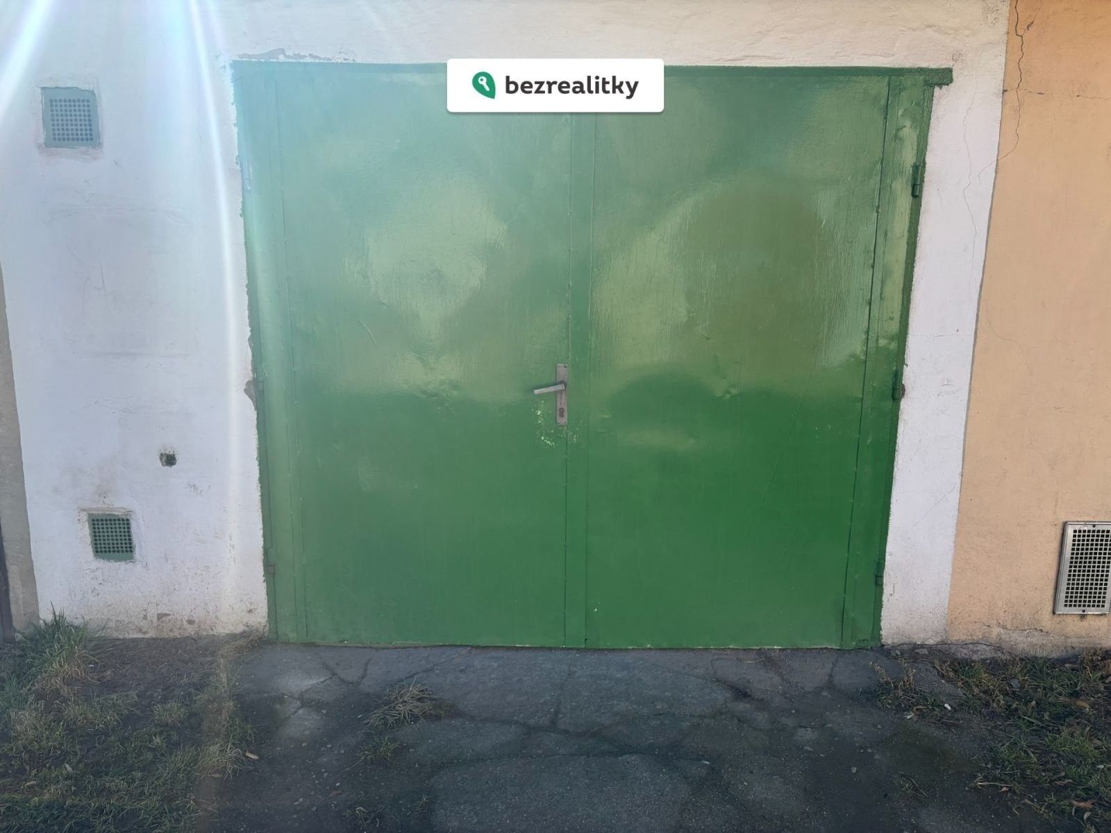 Garáže, Uherský Ostroh, 18 m²