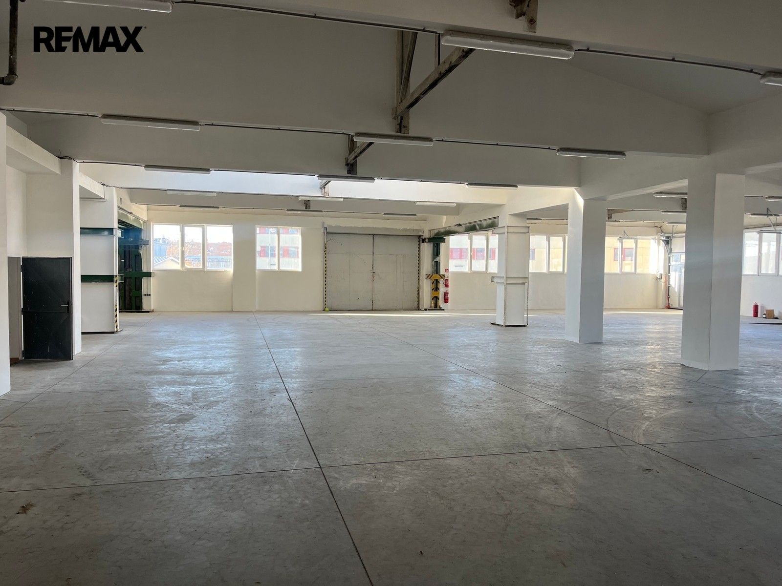 Pronájem sklad - Zengrova, Kolín IV, 1 494 m² - 5