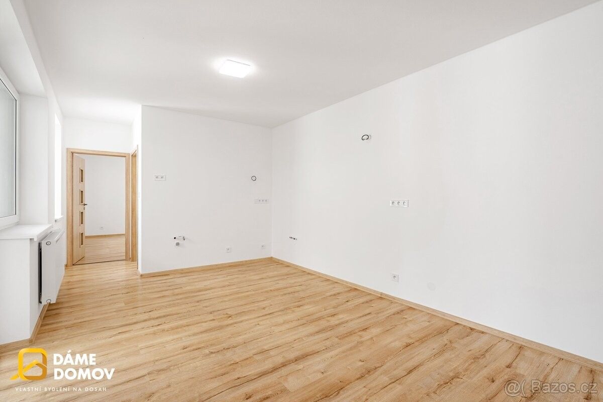 Prodej rodinný dům - Uherský Ostroh, 687 24