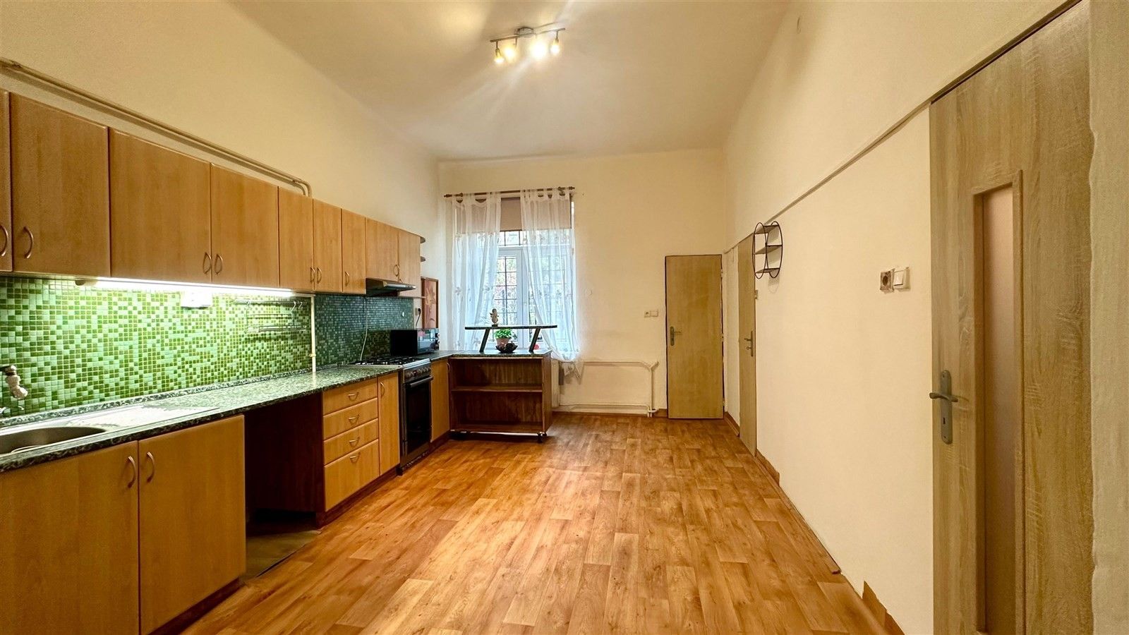 Prodej byt 3+1 - Valdštejnova, Cheb, 82 m²