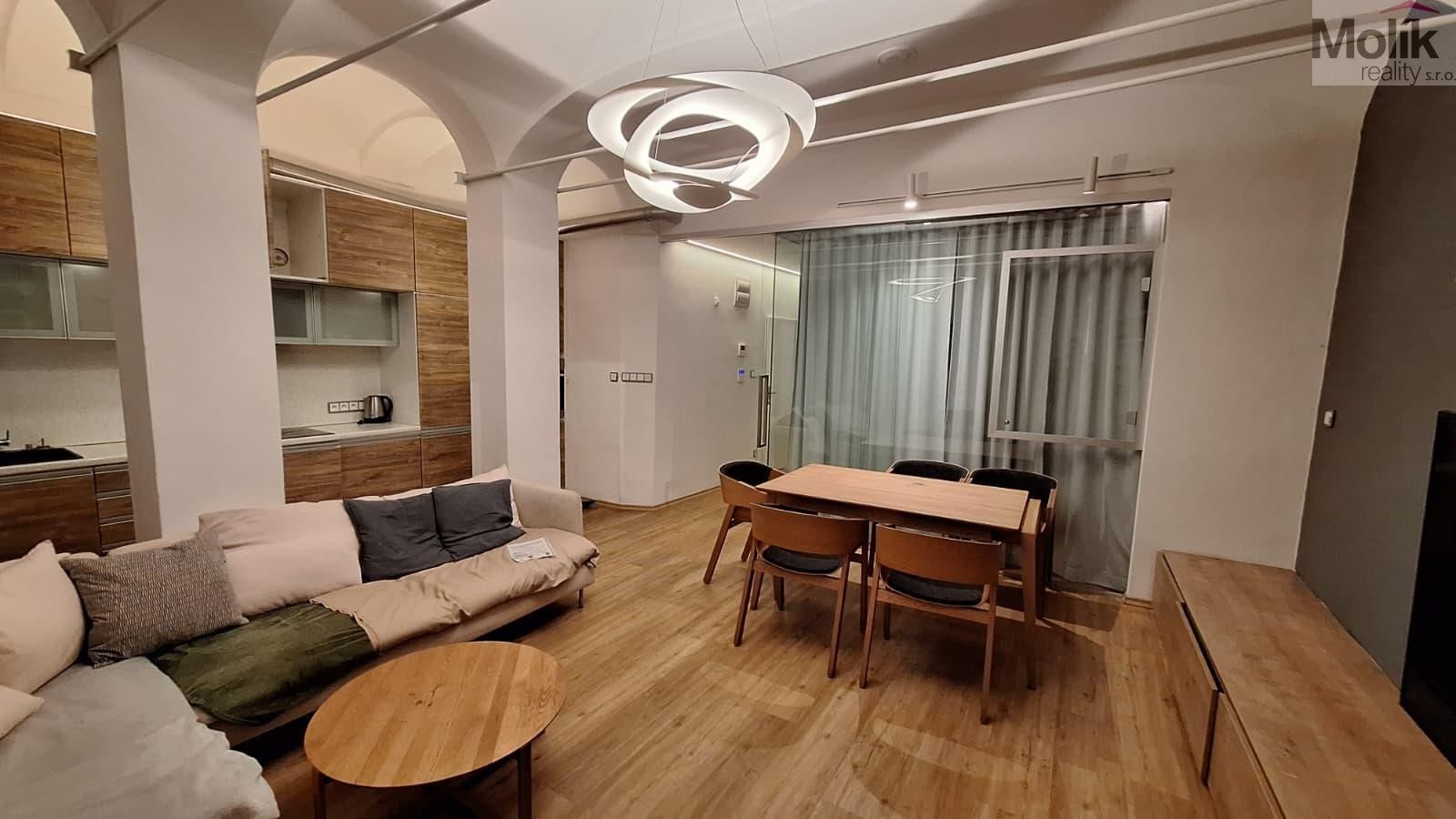 Rodinný dům · 425 m² · Laubeho náměstí, Teplice - 3