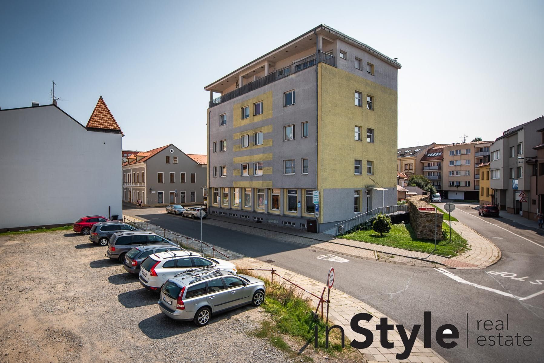 Pronájem byt 2+kk - Sojákova, Uherské Hradiště, 45 m²