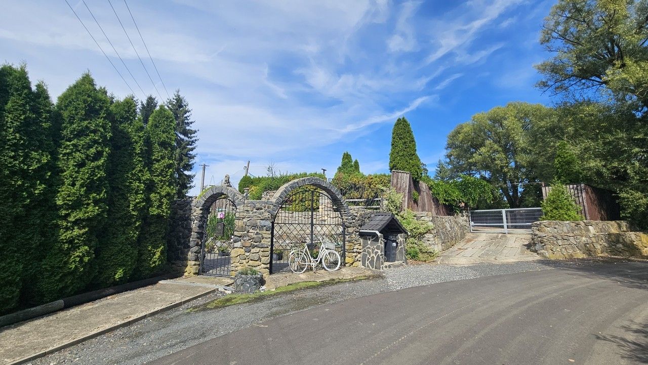 Prodej rodinný dům - Loučky, Verneřice, 400 m²