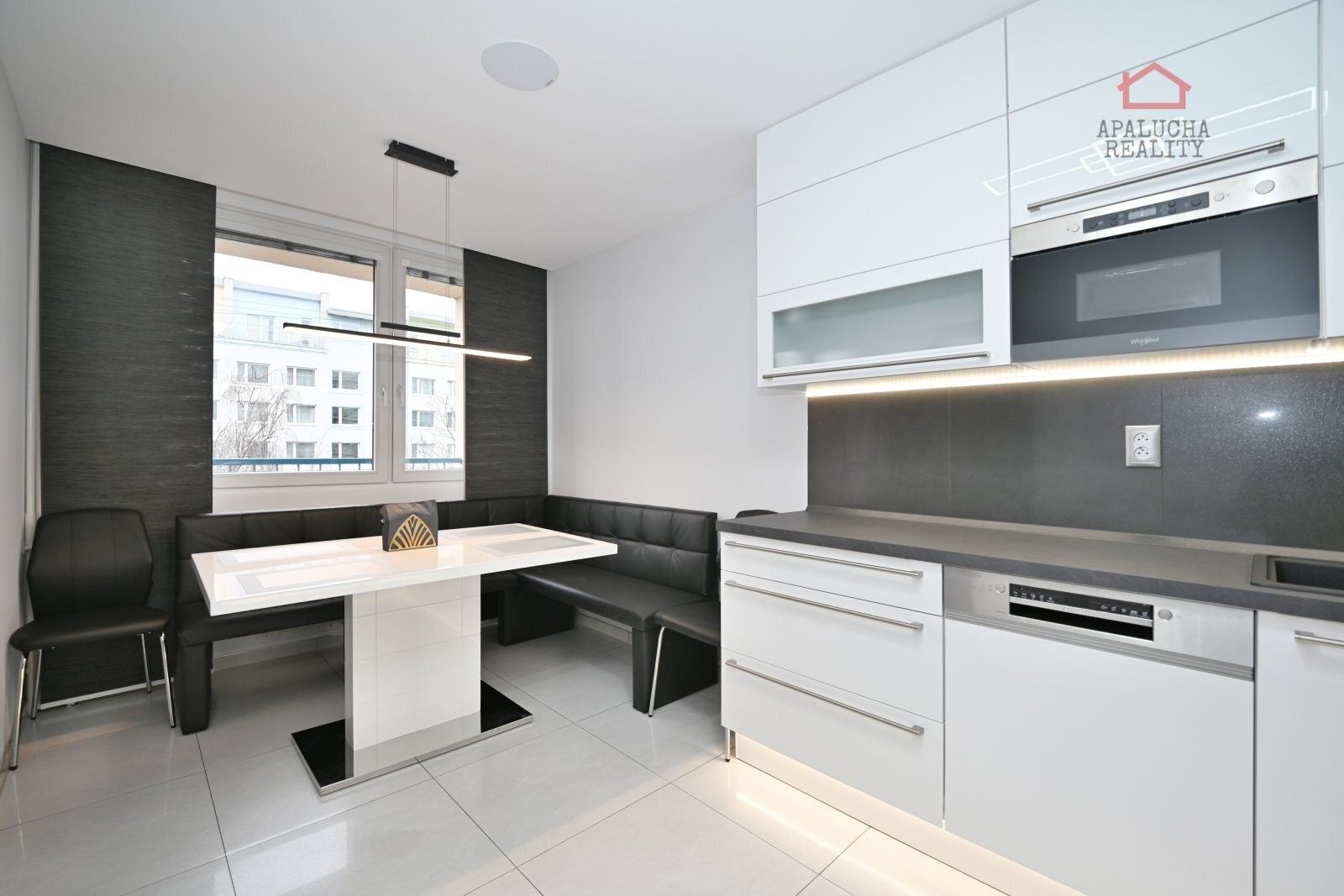 3+1, Pískovcová, Praha, 72 m² - 1