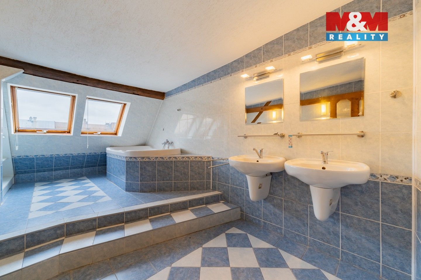 Prodej byt 3+1 - Karlova, Cheb, 140 m²