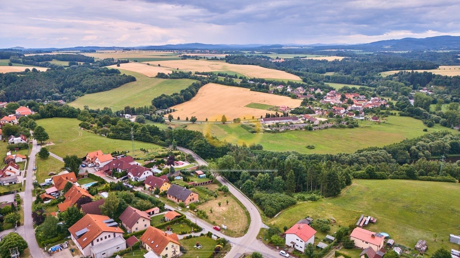 Prodej pozemek pro bydlení - Zlatá Koruna, 903 m²