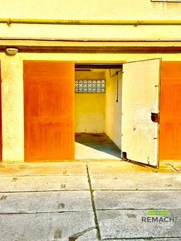 Garáže, Kunovice, 686 04