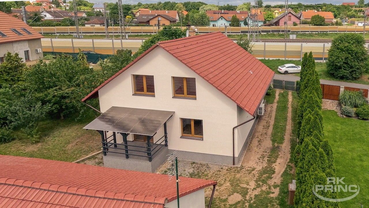 Prodej rodinný dům - Nádražní, Poříčany, 235 m²