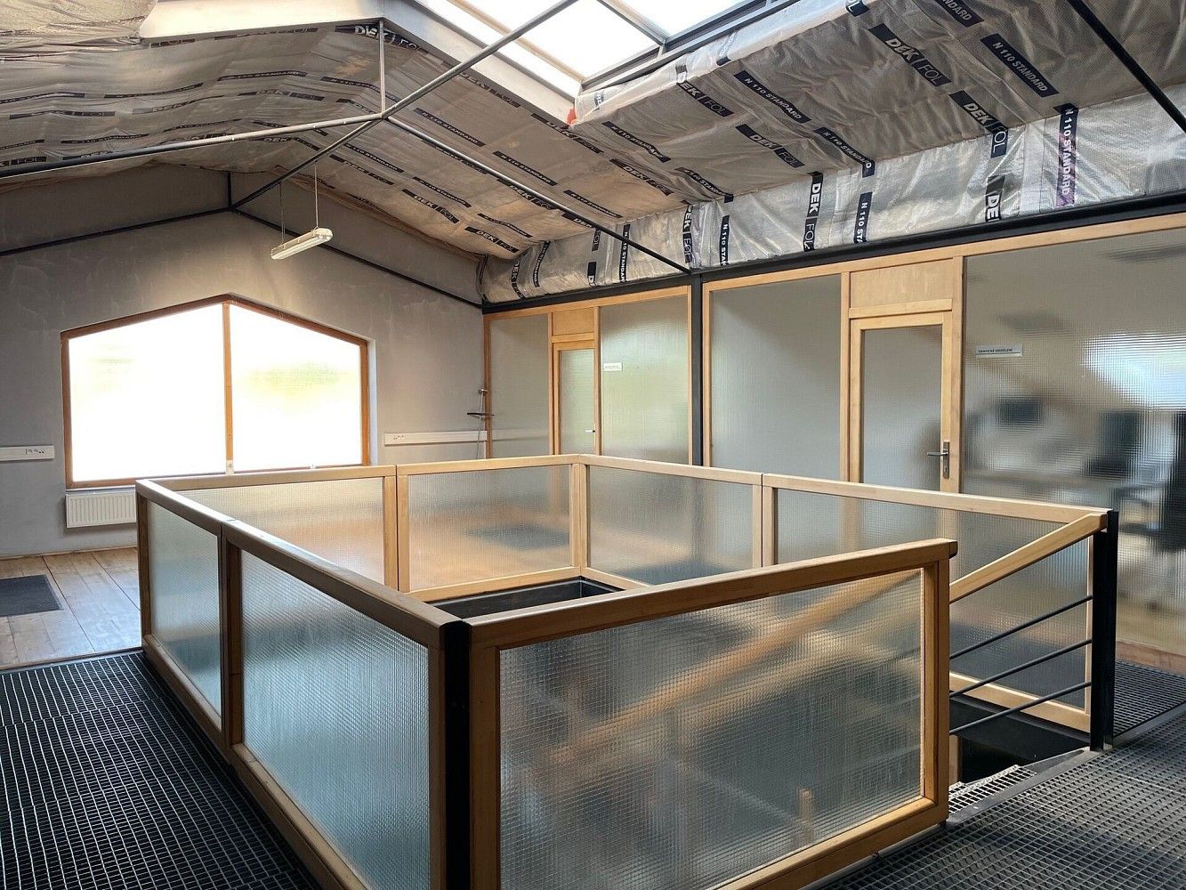 Pronájem obchodní prostory - Tachlovice, okres Praha-západ, Středočeský kraj, 400 m² - 5