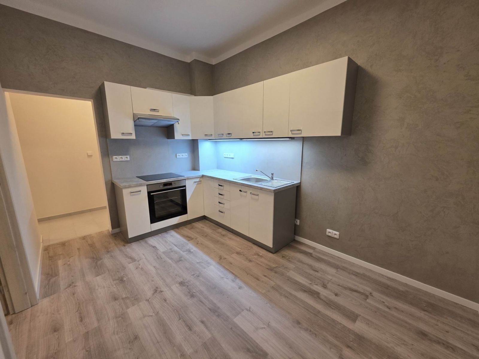 Pronájem byt 2+1 - Zádušní, Kladno - Kladno, Středočeský kraj, 48 m² - 5