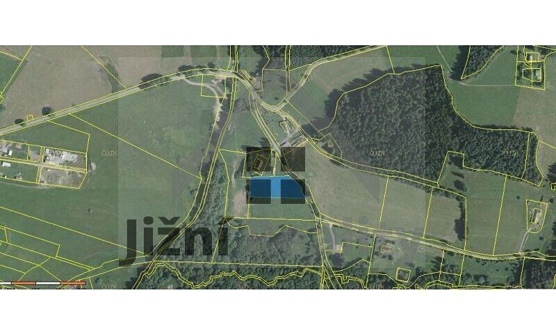 Zahrada · 4 266 m² · Frymburk - 4